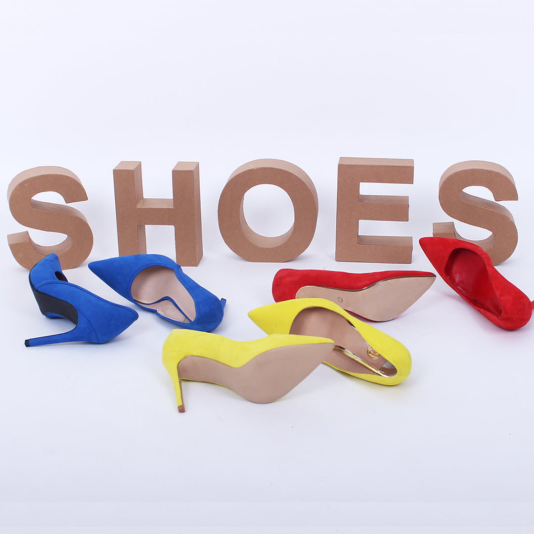 MY SHOES ARE TOO BIG!!